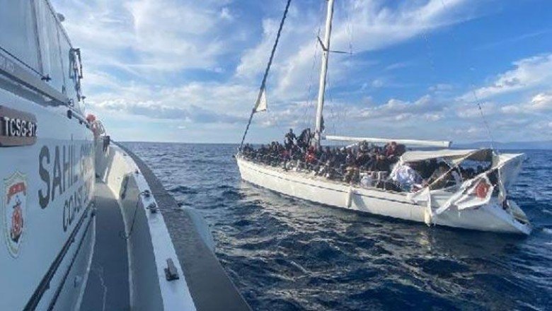 Ege’de 274 göçmen kurtarıldı