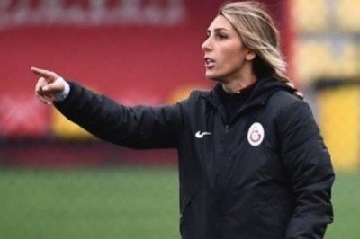 Galatasaray Kadın Futbol Takımı Teknik Direktörü Nurcan Çelik'ten Fenerbahçe'ye tepki! 