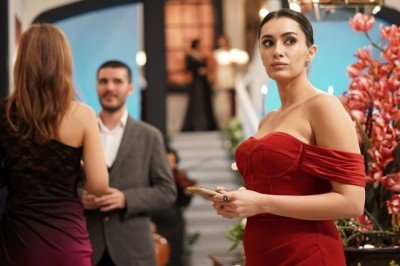 Yeni dizi Annemizi Saklarken'den ilk bölüm fotoğrafları - NTV