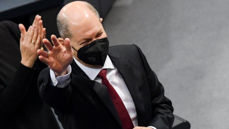 Almanya'da Başbakan seçilen Olaf Scholz göreve başladı