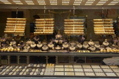 Altın fiyatları güne yatay seyirle başladı; gram 784 lira