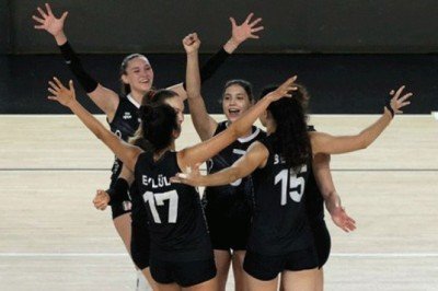 Beşiktaş Kadın Voleybol Takımından galibiyet