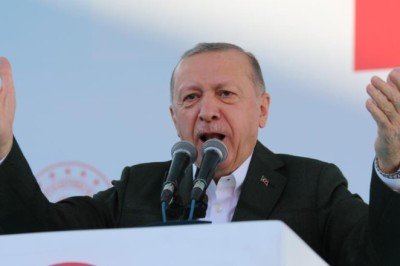 Karar yazarı Karaalioğlu: Biz kendi kendimize büyük, güçlü, kudretli ülke payelerini yapıştırıp dururken kim bilir hangi ülke bugünün Türkiye’sini nasıl görüyor?