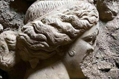 Muğla'da 2 bin yıllık mermer heykel başları bulundu