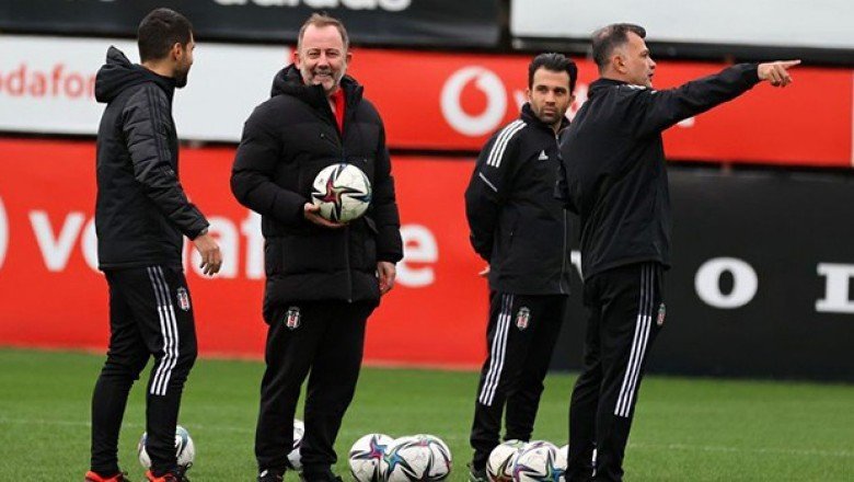 Sergen Yalçın: Geçen yıl zirve yapan takım bu halde olamaz