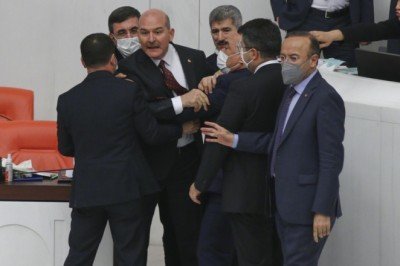 TBMM'de bütçe görüşmelerinin üçüncü gününde neler yaşandı?