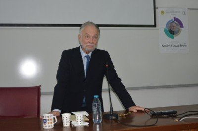 Teoman Duralı: Hayatını kaybeden felsefe profesörü kimdir?