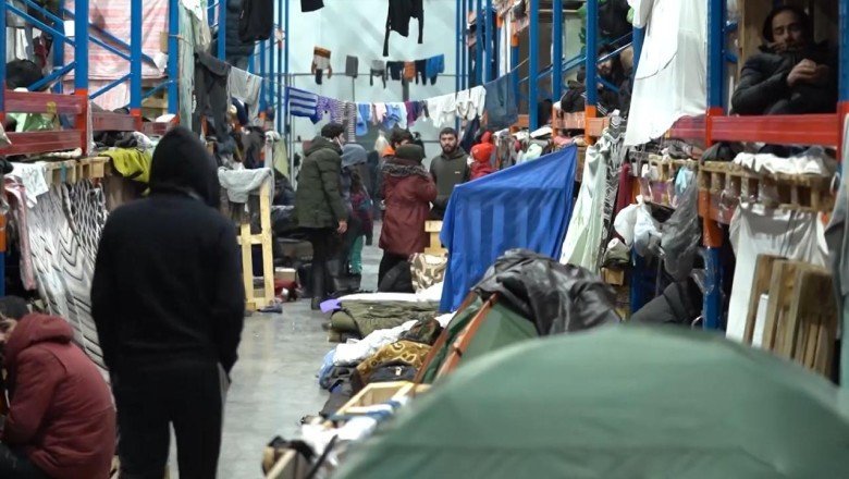 TRT Haber BelarusPolonya sınırındaki göçmen merkezini görüntüledi