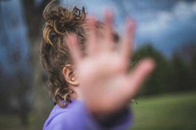 Twitter, bireylerin rızası olmadan paylaşılan fotoğraf ve videoları kaldıracak