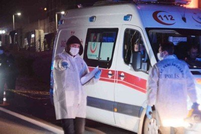 Yolun karşısına geçmek isterken canından oldu