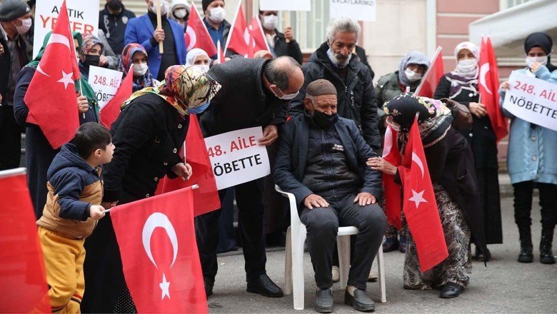 80 yaşındaki baba kızı için evlat nöbetinde