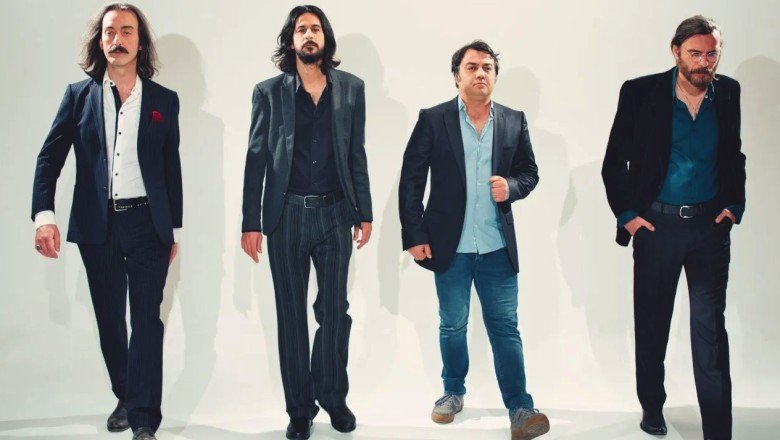 Rock müzik grubu Flört'ten "ekonomik kriz" şarkısı; "Zam üstüne zam geliyor, doy doyabilirsen"