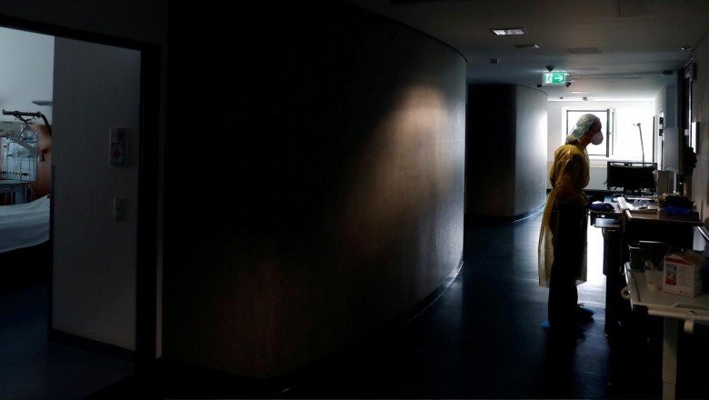 Almanya'da sağlık çalışanlarına aşı zorunluluğu getiriliyor