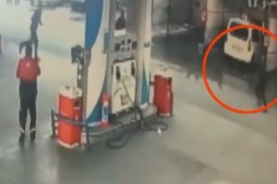 Benzin istasyonunda hayati müdahale! Nefes alamayan bebek...