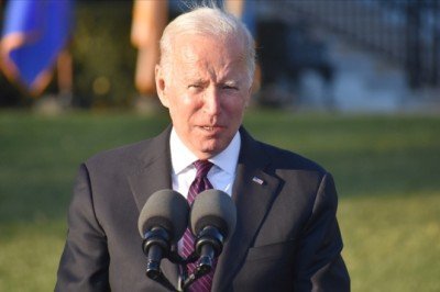 Biden, denizaşırı ülkelerdeki karbon yoğunluklu projelere yardımları askıya aldı