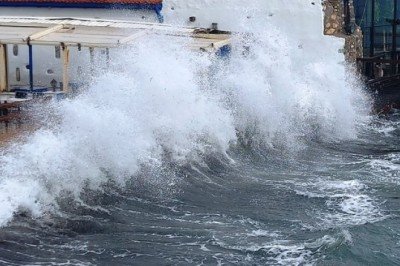 Bodrum’da fırtına! Feribot seferleri iptal edildi