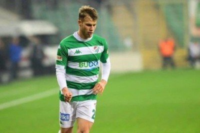 Fenerbahçe ve Galatasaray ile anılan İsmail Çokçalış Bursaspor ile sözleşmesini feshetti