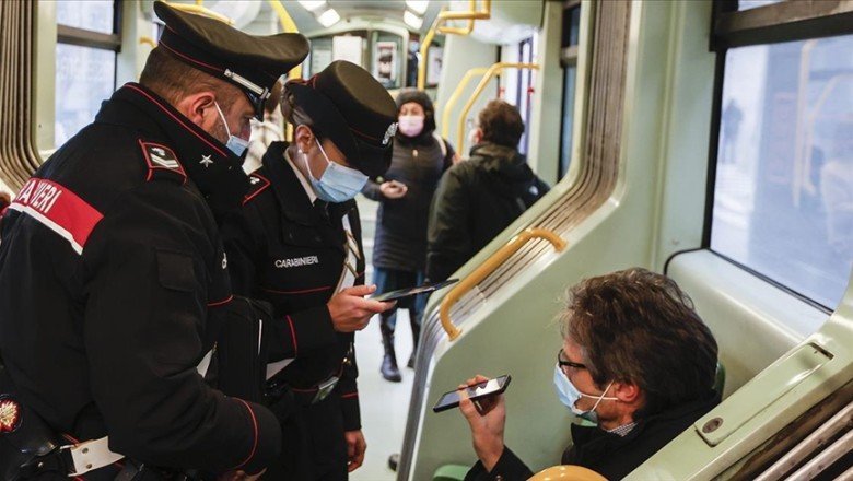 İtalya'da günlük Kovid-19 vaka sayısı nisandan beri ilk kez 20 binin üzerine çıktı