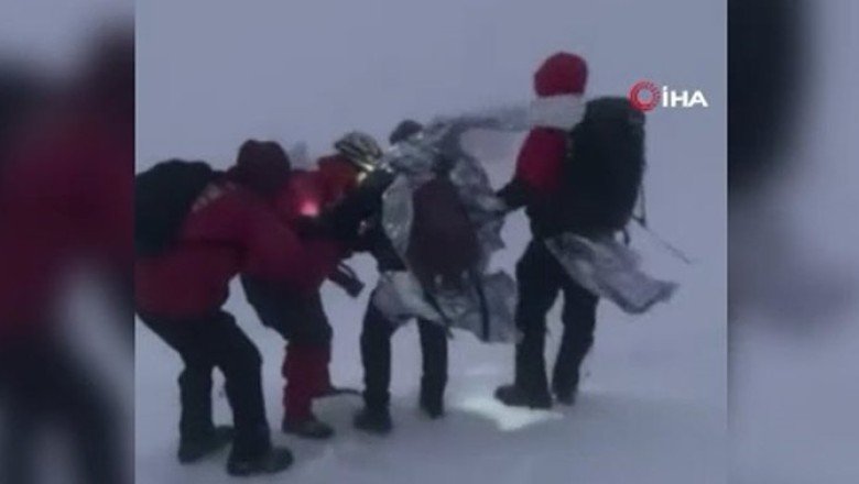 Jandarma operasyon görüntülerini paylaştı! Uludağ’da kaybolan 3 kişi böyle kurtarıldı