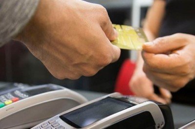 Market market dolaşıp alışveriş yaptılar! Temassız hırsızlar