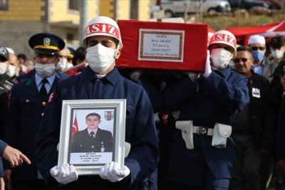 Şehit Piyade Uzman Çavuş Aksöz, Nevşehir'de son yolculuğuna uğurlandı