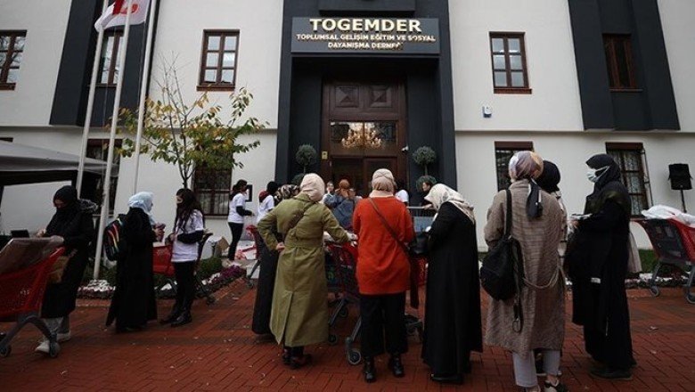 TOGEMDER 'Bahçe Satışları Kermesi' ile ihtiyaç sahiplerine ulaşıyor: Davetliler yoğun ilgi gösterdi