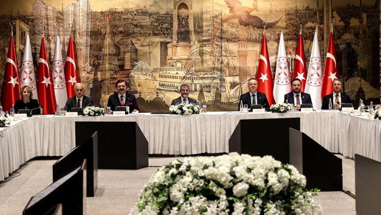 Bakan Nebati: İş dünyası, reel sektör ve STK temsilcilerimiz ile verimli bir toplantı yaptık