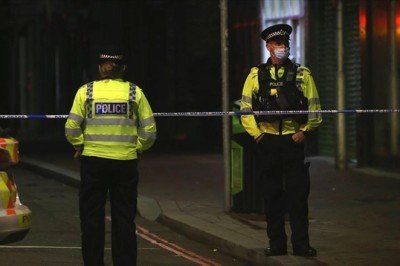 Londra'da Kensigton Sarayı yakınında bankada soygun girişimi