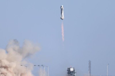 New Shepard uzay aracı 6 yolcusuyla fırlatıldı