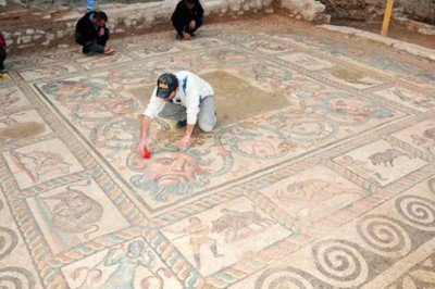 Prof. Dr. İlber Ortaylı: Tabii arkeolojik alan korumaları TOKİ ihaleleri kadar cazip değil