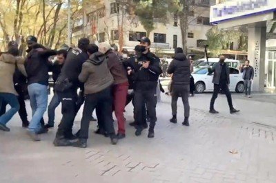 Ankara'da izinsiz 'barınamıyoruz' eyleminde çok sayıda gözaltı