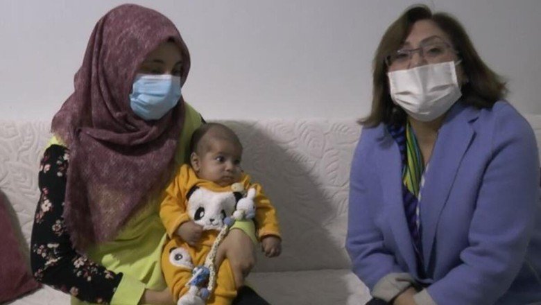 Fatma Şahin'den Cihan bebek ve annesine ziyaret
