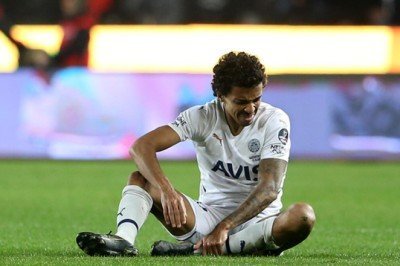 Fenerbahçe'de Gustavo için sadece 1 saatte 70 bin öfkeli tweet atıldı