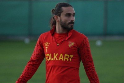 Göztepe’de Halil Akbunar sancısı! Kırmızı kart...