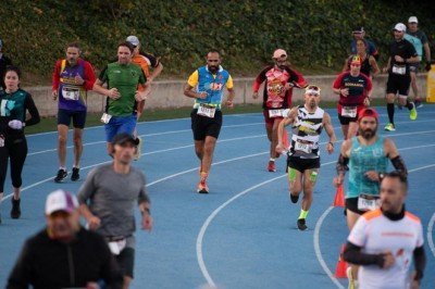 Hiç durmadan 24 saat koştular