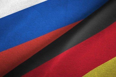 İki Rus diplomat Almanya'da istenmeyen kişi ilan edildi