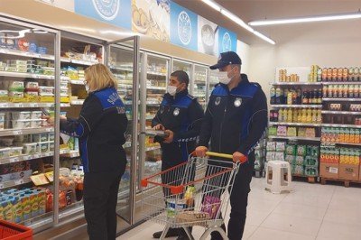 Marketlerde fiyat ve stok denetimi yapıldı