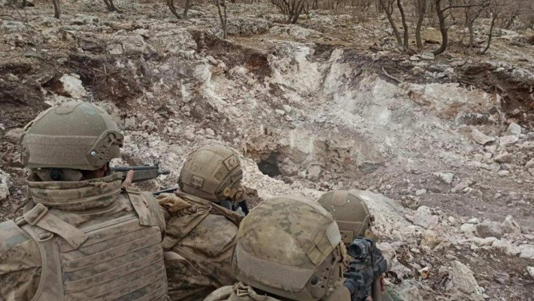 Orgeneral Çetin teröristlerin etkisiz hale getirildiği mağarayı inceledi