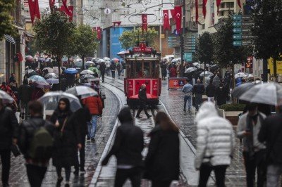 Sıcaklıklar düşecek: Kuvvetli yağış bekleniyor