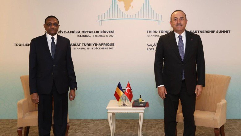 Bakan Çavuşoğlu, Kamerun ve Çadlı mevkidaşlarıyla görüştü