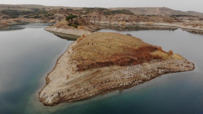 Baraj suları çekildi 4 bin yıllık höyük ortaya çıktı
