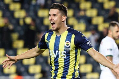 Ferdi Kadıoğlu'ndan Fenerbahçe'ye kötü haber