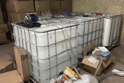 Kocaeli'de 3 ton sahte içki ele geçirildi