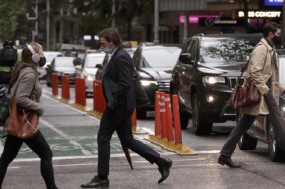 Taylor Swift'in albüm partisi Avustralya'da Omicron krizi başlattı