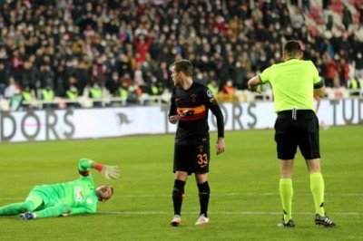 Göztepe İle Galatasaray Arasındaki İrfan Can Eğribayat Trafiği Hız Kazandı
