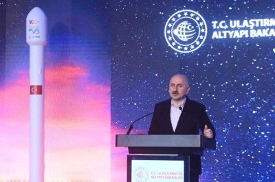 Bakan Karaismailoğlu: Türksat 5B, faydalı yük kapasitesi en yüksek uydumuz olacak