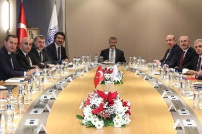 Bakan Nebati'den Türkiye Bankalar Birliği ile toplantı