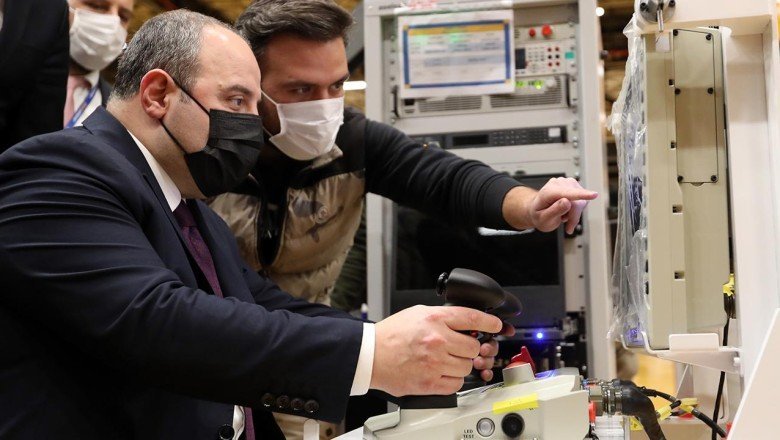 Bakan Varank, stabilize silahlı kule sistemini test etti