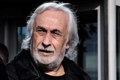 Sanatçı Müjdat Gezen'e 