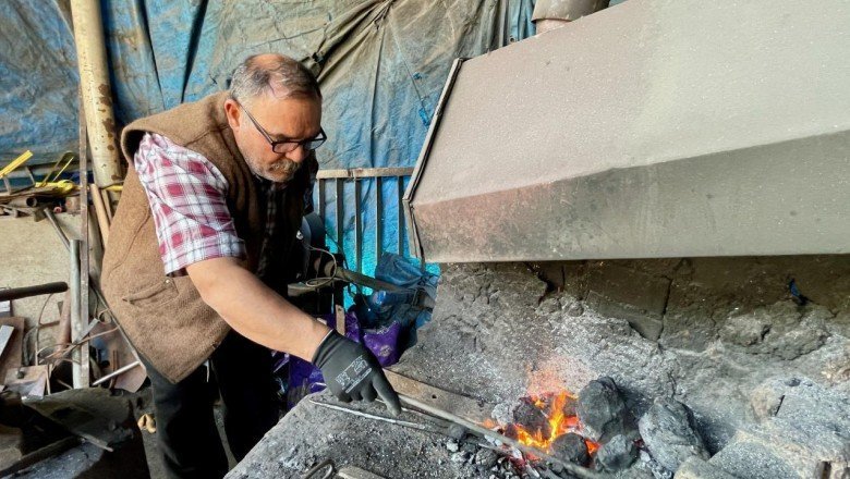 40 yıldır demire şekil veriyor